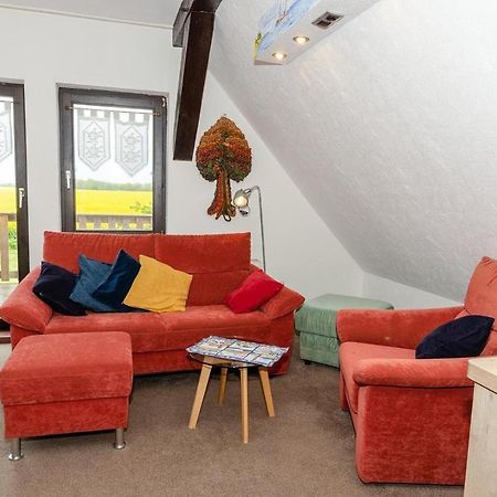 3-R-Ferienwohnung-Fuer-3-Personen-In-Schaprode-Auf-Ruegen-Zi4 Zewnętrze zdjęcie