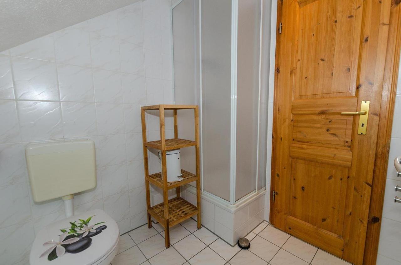 3-R-Ferienwohnung-Fuer-3-Personen-In-Schaprode-Auf-Ruegen-Zi4 Zewnętrze zdjęcie