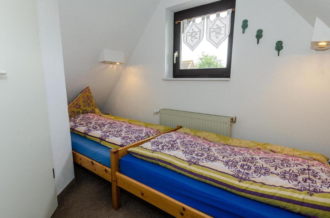 3-R-Ferienwohnung-Fuer-3-Personen-In-Schaprode-Auf-Ruegen-Zi4 Zewnętrze zdjęcie